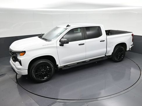 Used 2023 Chevrolet Silverado 1500 Custom RWD image 22