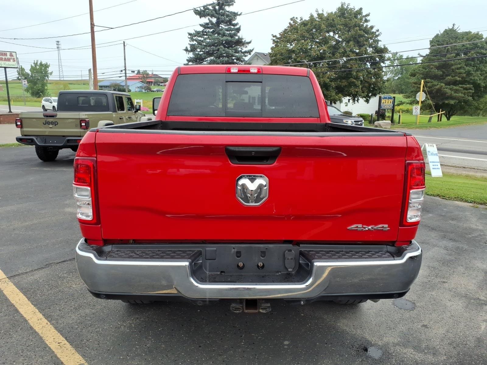 Used 2024 RAM 2500 Tradesman w/ Chrome Appearance Group AWD/4WD image 6