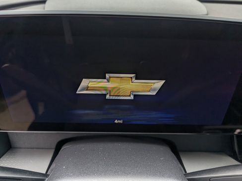 New 2026 Chevrolet Traverse LT w/ LPO, Floor Liner Package image 2