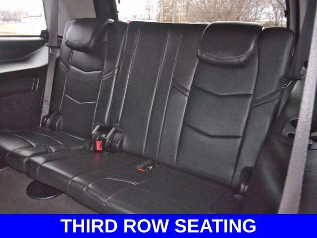 Used 2020 Cadillac Escalade Premium Luxury AWD/4WD image 2