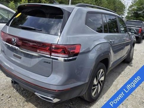 Used 2025 Volkswagen Atlas SE AWD/4WD image 9