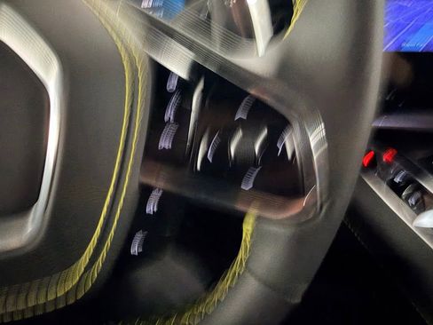 Used 2025 Chevrolet Corvette Stingray w/ Z51 Performance Package image 30