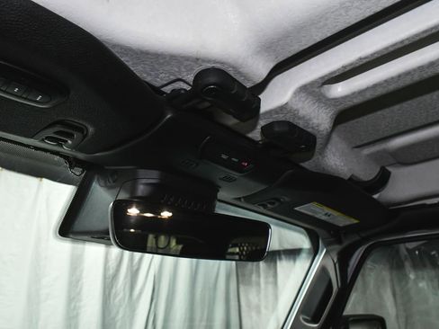 Used 2022 Jeep Wrangler Unlimited Sahara image 30