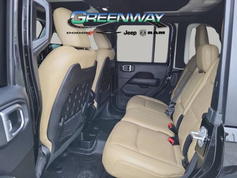 Used 2018 Jeep Wrangler Unlimited Rubicon AWD/4WD image 12