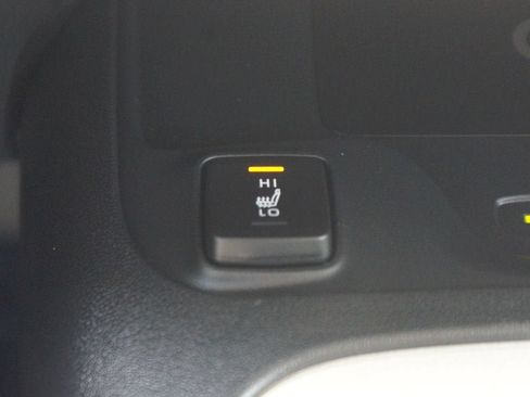 Used 2025 Toyota Corolla XLE FWD image 8