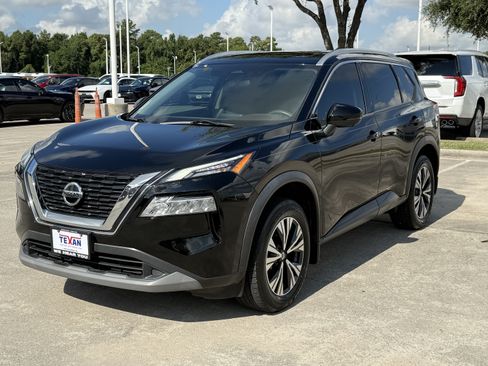 Used 2021 Nissan Rogue SV w/ Premium Package FWD image 9