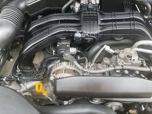 Used 2022 Subaru Outback Premium AWD/4WD image 32