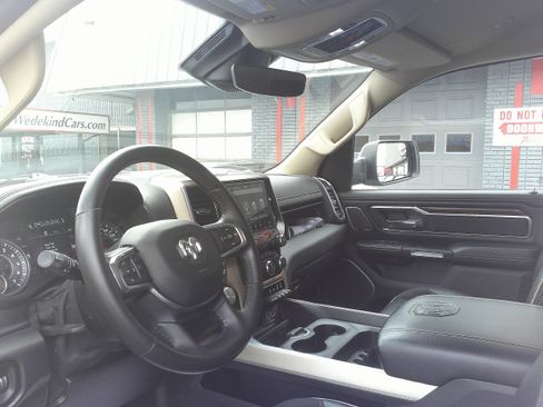 Used 2021 RAM 1500 Laramie AWD/4WD image 19