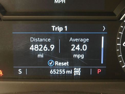 Used 2023 Cadillac XT4 Premium Luxury image 13