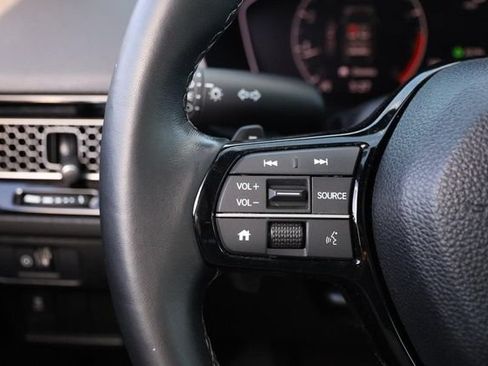 Used 2025 Honda Civic Sport image 11