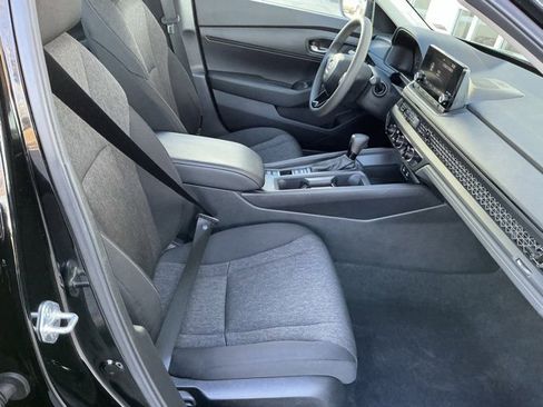 Used 2025 Honda Accord LX image 19