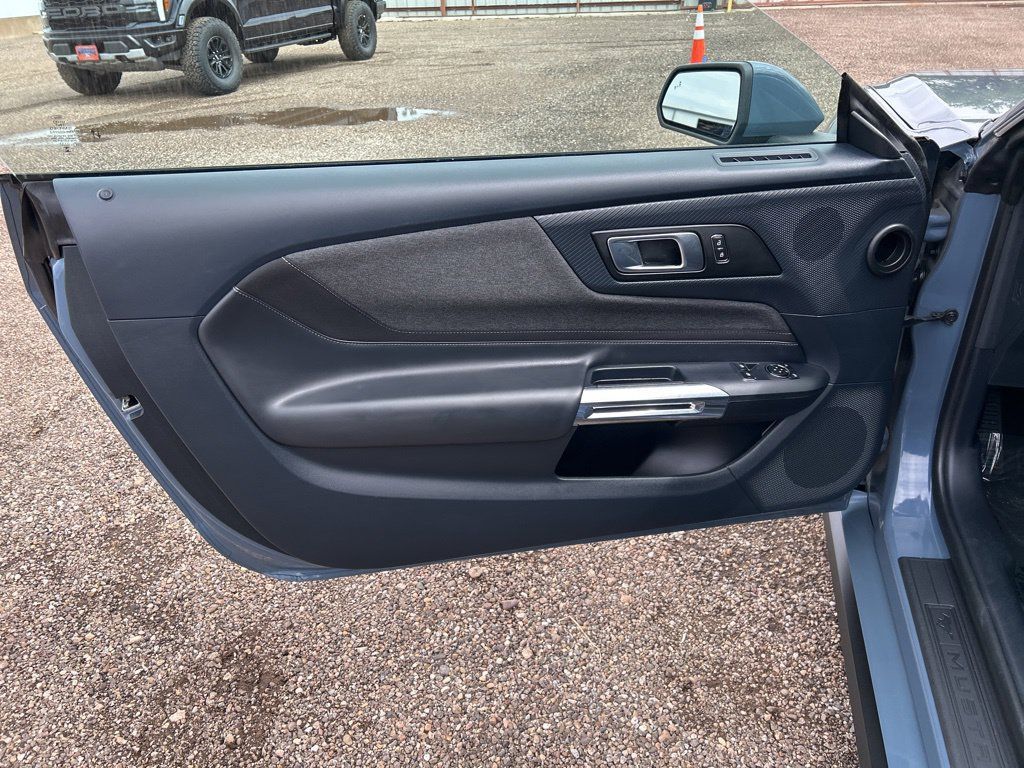 Used 2024 Ford Mustang Coupe RWD image 10