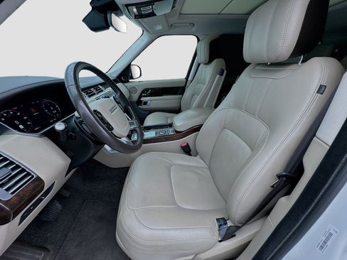 Used 2020 Land Rover Range Rover HSE image 13