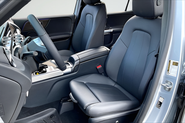Certified 2026 Mercedes-Benz GLB 250 4MATIC image 17