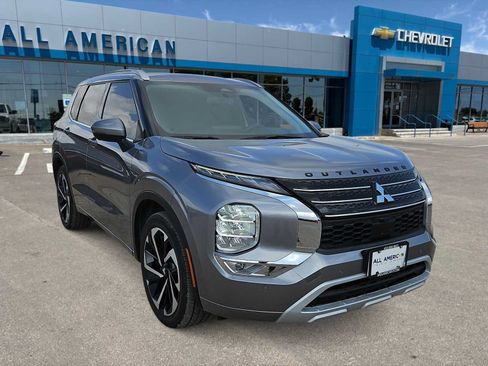 Used 2024 Mitsubishi Outlander SEL FWD image 2