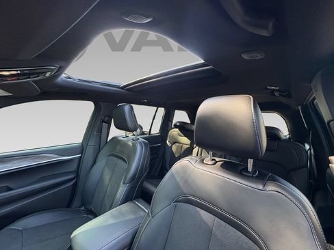 New 2026 Jeep Grand Cherokee Altitude RWD image 5