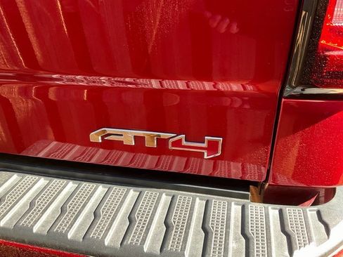 Used 2025 GMC Sierra 1500 AT4 w/ Technology Package image 8