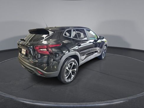 New 2026 Chevrolet Trax RS FWD image 13