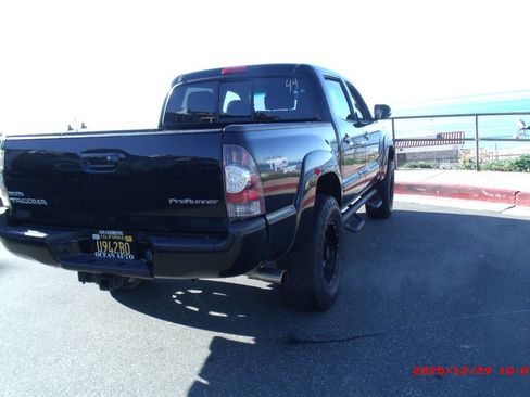 Used 2013 Toyota Tacoma PreRunner image 27