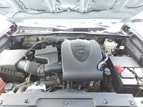 Used 2021 Toyota Tacoma TRD Off-Road image 63