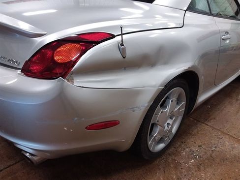 Used 2004 Lexus SC 430 Convertible image 16