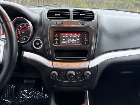 Used 2018 Dodge Journey SE w/ Connectivity Group image 19