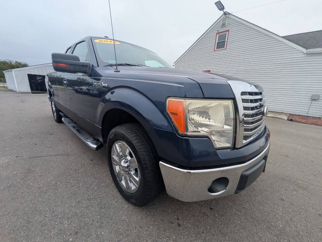 Used 2011 Ford F150 XLT w/ XLT Chrome Pkg RWD image 6