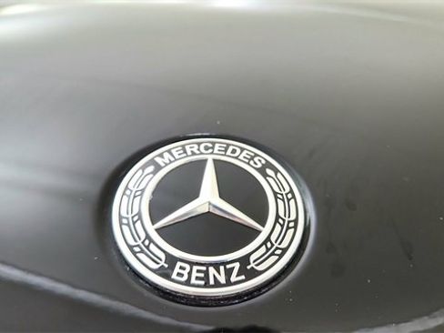 Used 2023 Mercedes-Benz EQE 500 4MATIC Sedan image 16