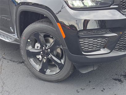 New 2025 Jeep Grand Cherokee Altitude