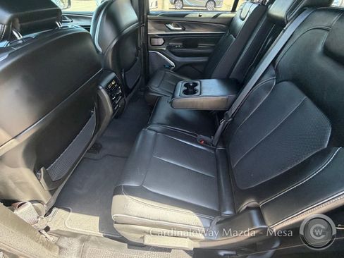 Used 2023 Jeep Grand Cherokee L Overland w/ Luxury Tech Group IV AWD/4WD image 13