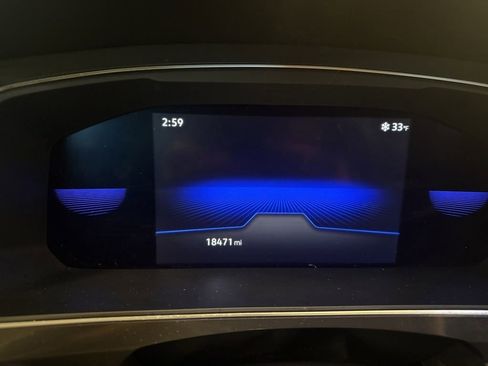 Used 2023 Volkswagen Tiguan SE R-Line image 22