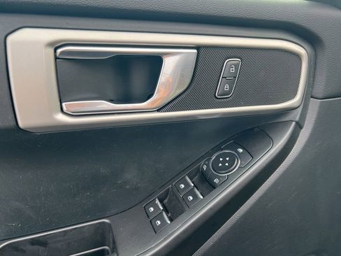 Used 2022 Ford Explorer 4WD image 10