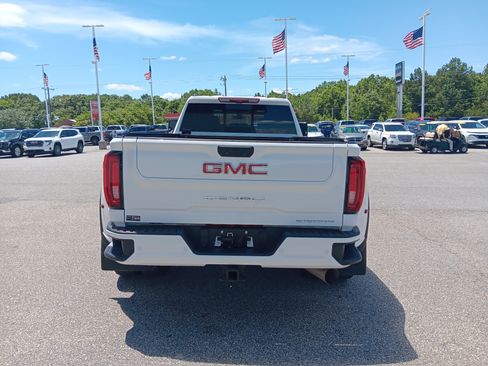 Used 2023 GMC Sierra 3500 Denali w/ Denali Ultimate Package AWD/4WD image 3