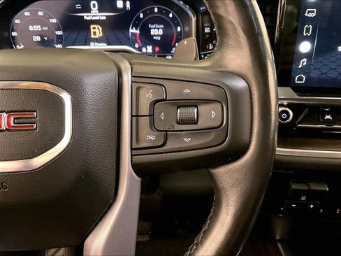 Used 2022 GMC Sierra 1500 SLT w/ SLT Premium Plus Package AWD/4WD image 18