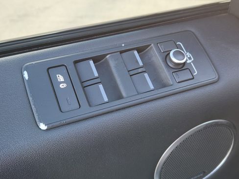 Used 2017 Land Rover Range Rover Sport image 23