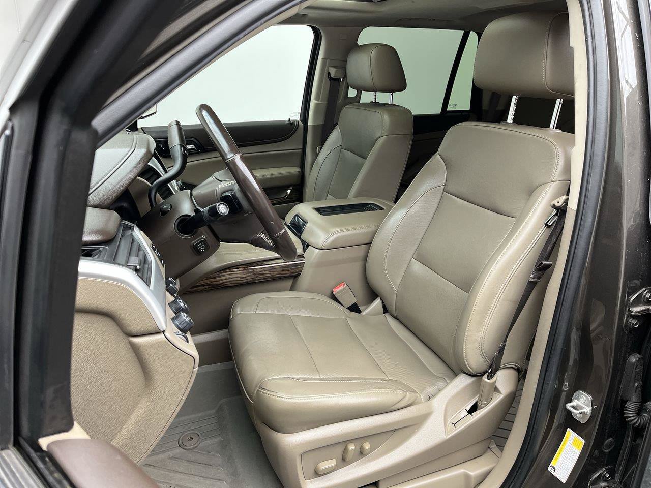 Used 2019 GMC Yukon SLT w/ HD Trailering Package AWD/4WD image 10