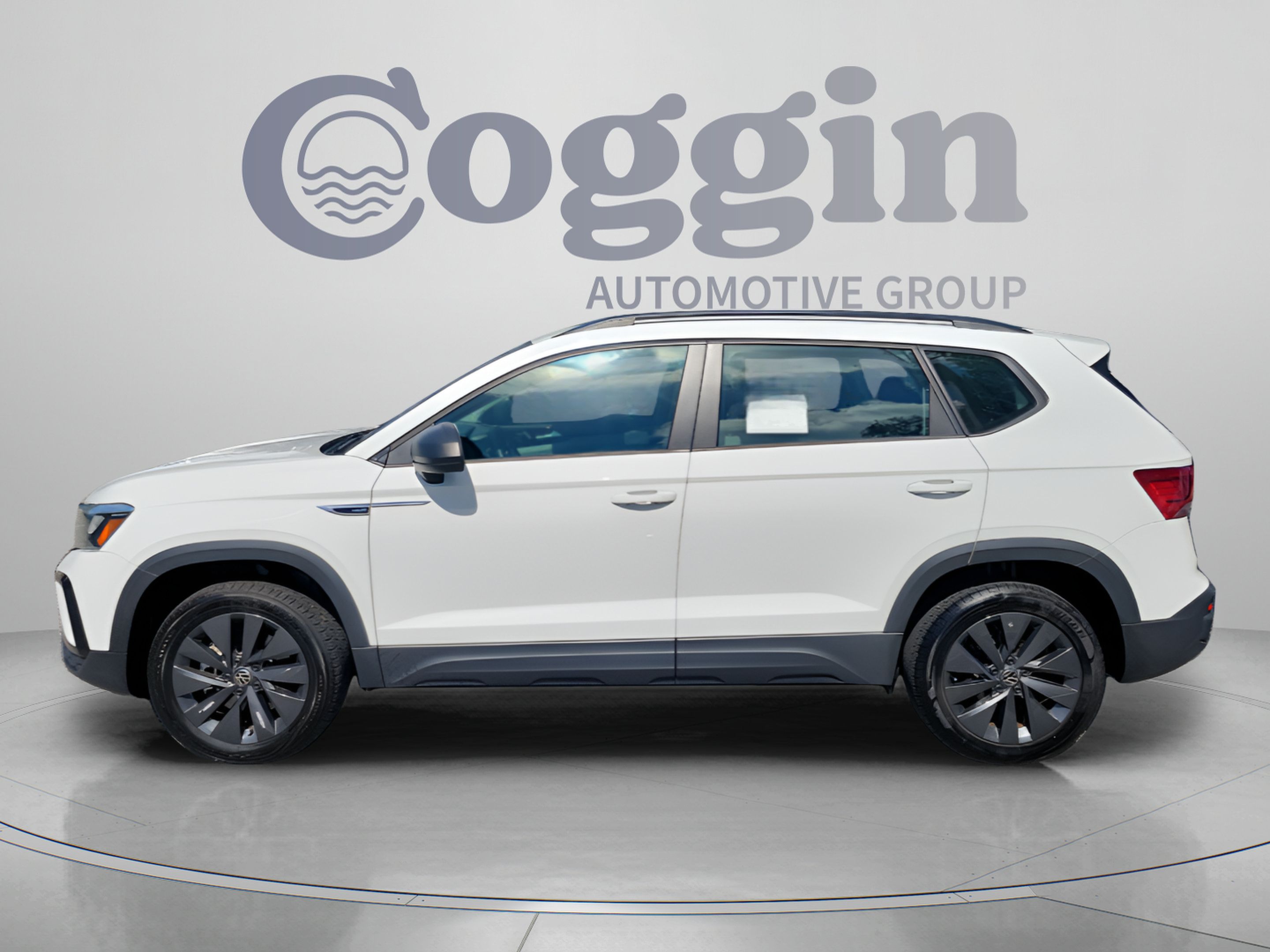 Used 2023 Volkswagen Taos S FWD image 2