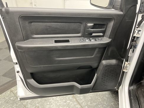 Used 2019 RAM 1500 Express w/ Express Value Package image 6