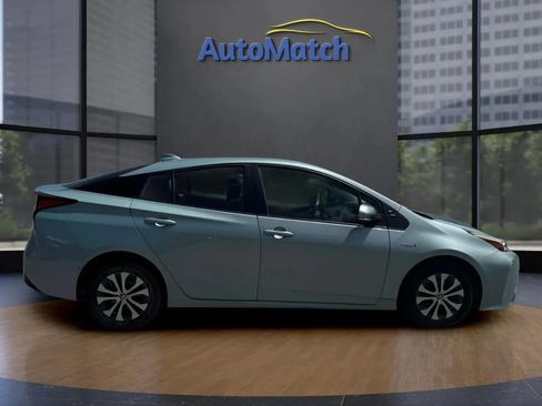 Used 2021 Toyota Prius LE AWD/4WD image 13