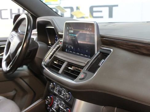 Used 2022 Chevrolet Tahoe LT w/ Luxury Package AWD/4WD image 10