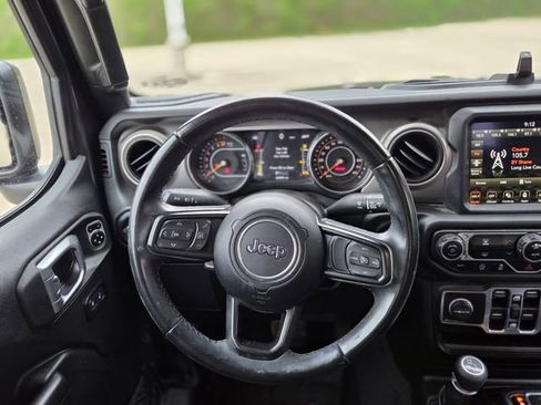 Used 2021 Jeep Gladiator Sport AWD/4WD image 21