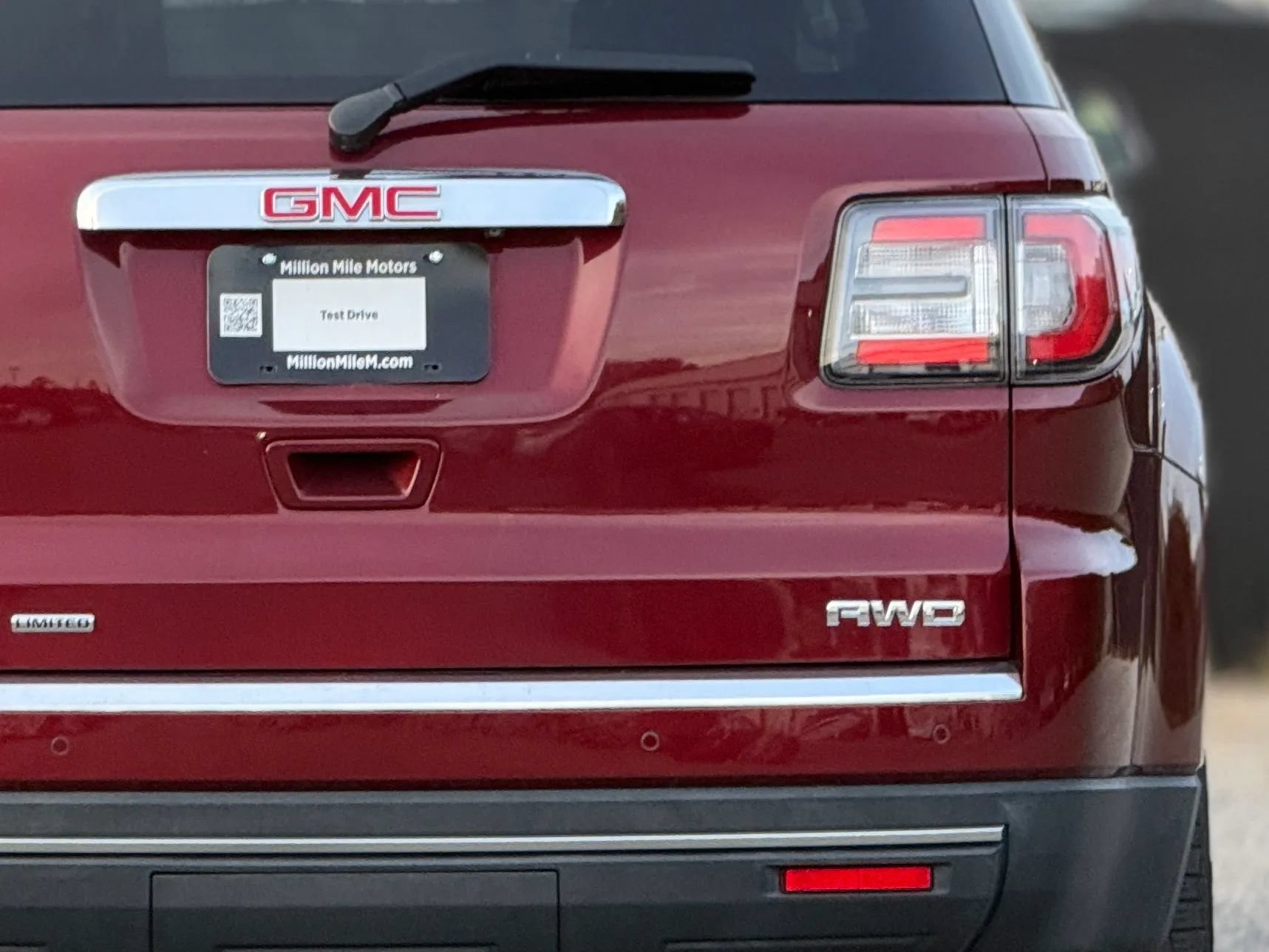 Used 2017 GMC Acadia Limited SLT AWD/4WD image 14