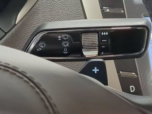 Used 2019 Lincoln MKZ Reserve w/ Reserve Plus Package FWD image 31