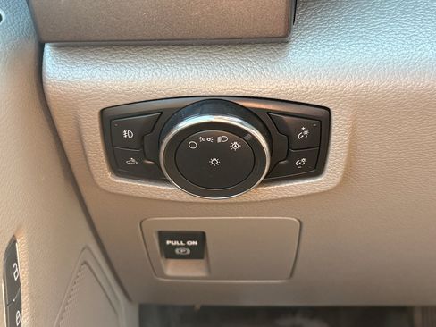 Used 2018 Ford F150 XLT AWD/4WD image 15