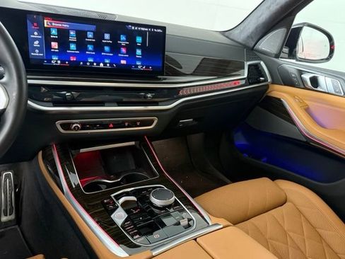 Used 2024 BMW X7 xDrive40i w/ M Sport Package AWD/4WD image 21