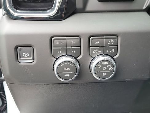 New 2026 GMC Sierra 2500 Denali w/ Denali Reserve Package AWD/4WD image 21