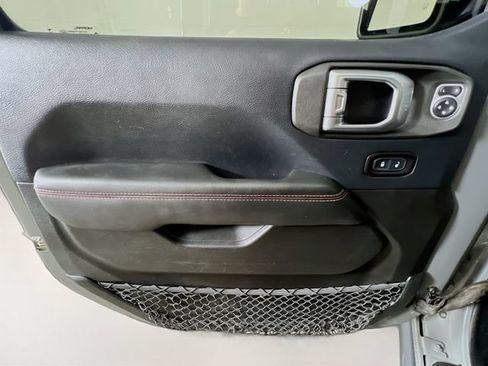 Used 2019 Jeep Wrangler Unlimited Rubicon AWD/4WD image 31
