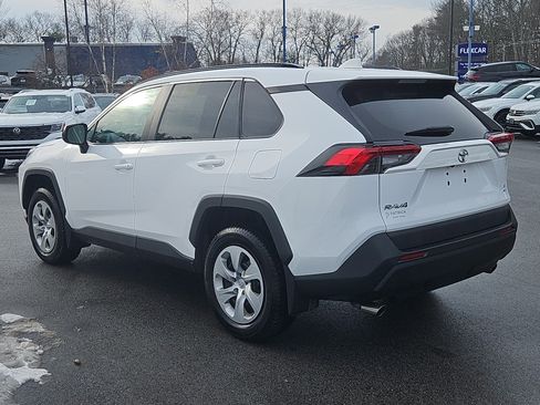 Used 2019 Toyota RAV4 LE image 19