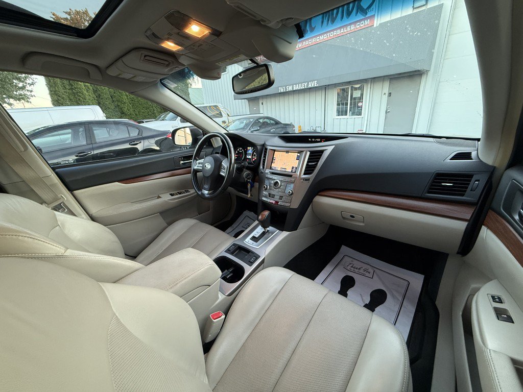 Used 2013 Subaru Outback 2.5i Limited AWD/4WD image 13