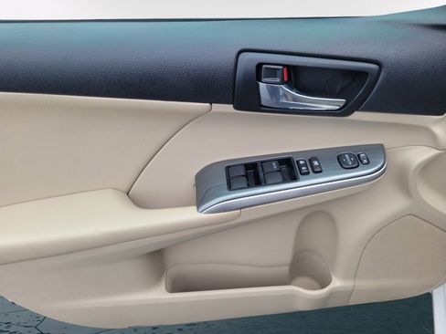 Used 2013 Toyota Camry XLE FWD image 25